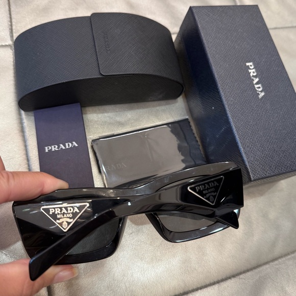 Prada Sunglasses PR 13ZS 1AB-5S0 EUC with box and original accessories black - Picture 8 of 8